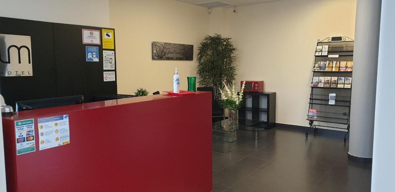 Hotel Los Nardos Чипиона Екстериор снимка