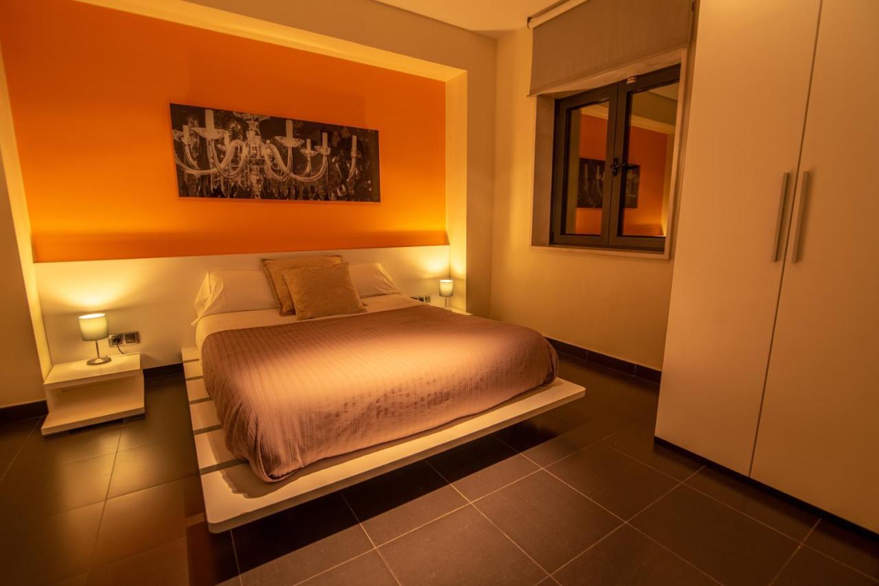 Hotel Los Nardos Чипиона Екстериор снимка