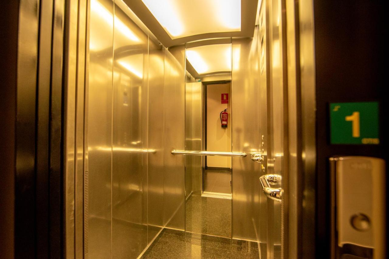 Hotel Los Nardos Чипиона Екстериор снимка