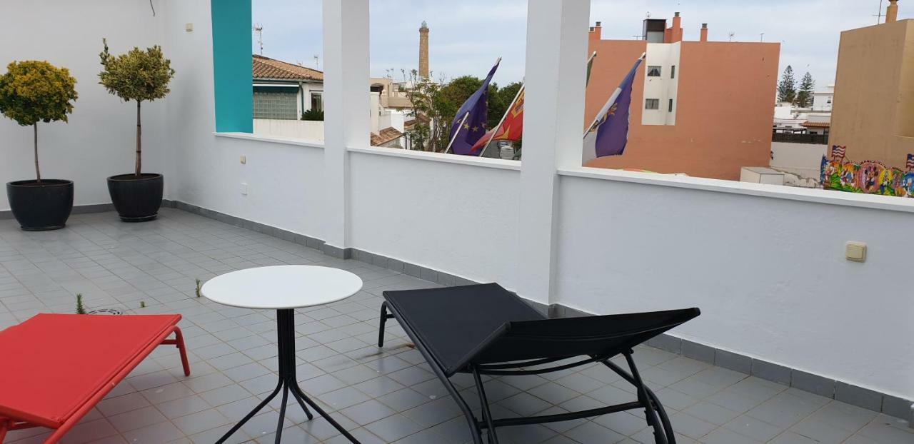 Hotel Los Nardos Чипиона Екстериор снимка